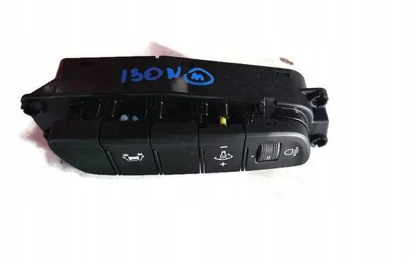 Hyundai i30 Tailgate/trunk/boot open switch 