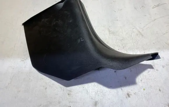 Foot area side trim
