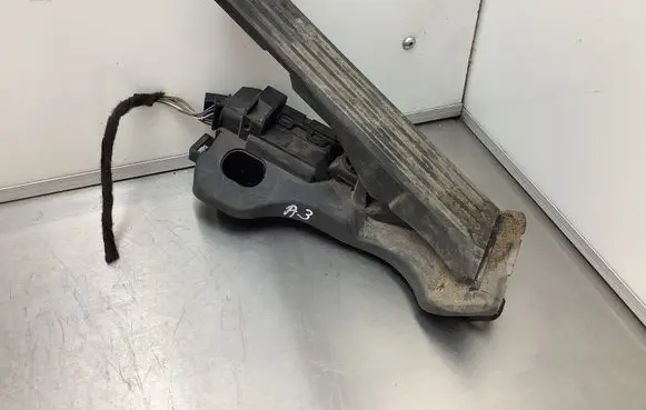 Audi A3 S3 8P Accelerator throttle pedal 1K1721503P