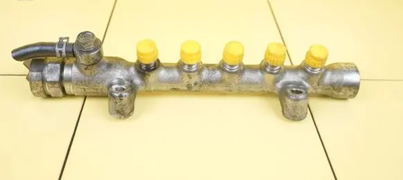 Mazda 6 Fuel line pipe SH01
