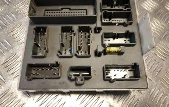 Ford Focus Fuse box set 518273206