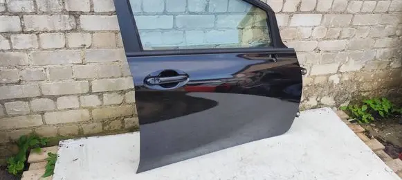Nissan Note (E12) Front door