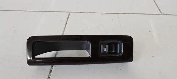 Volvo V50 Electric window control switch 8679679 14621