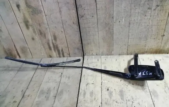 Mercedes-Benz R W251 Front wiper blade arm A2518240149 24027215