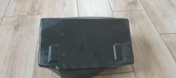 Volkswagen Transporter - Caravelle T5 Battery box tray cover/lid 7H0915430D
