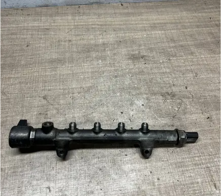 Mercedes-Benz C W204 Fuel main line pipe A6510700495 RD0004 115042585