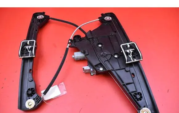 Mercedes-Benz CLK AMG A208 C208 Front door window regulator with motor 9829043380