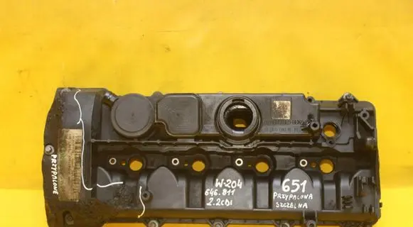 Mercedes-Benz C W204 Rocker cam cover 