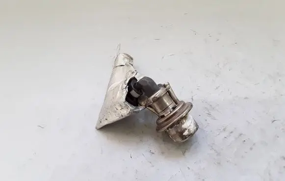 BMW 7 F01 F02 F03 F04 Fuel injector 0444025029 160909031647 8479894