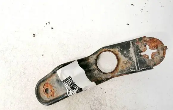Toyota Yaris Radiator mount bracket 