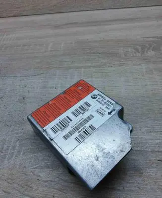 BMW 5 E39 Airbag control unit/module 8372521