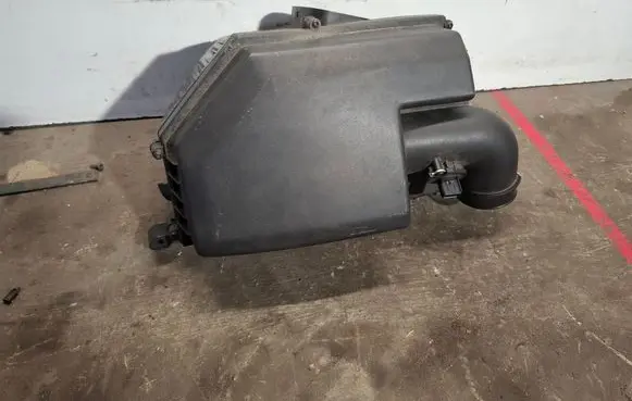 Air filter box