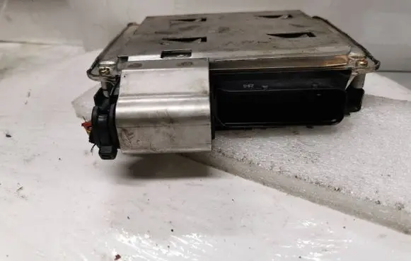 Audi A4 S4 B5 8D Engine control unit/module 8E0907411