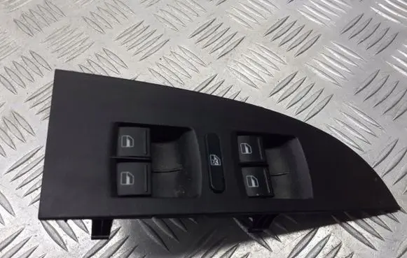 Seat Leon (1P) Front door window switch trim 1P1867171A