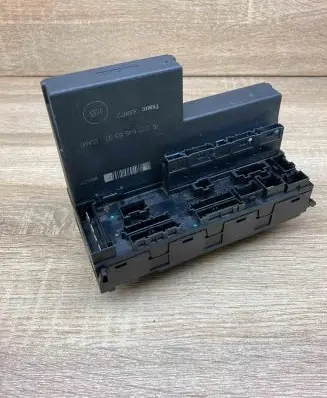 Mercedes-Benz E W210 Fuse module 0225455332 309872 Used