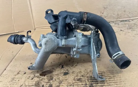 Citroen C4 II Picasso EGR valve 31358502 100214B 9802194080