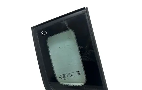 Jeep Renegade Rear side window 43R011583 DOT682M3232AS2 E000199