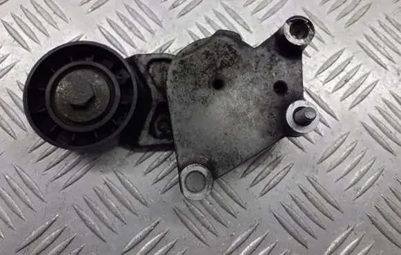 Ford Focus Alternator belt tensioner pulley 
