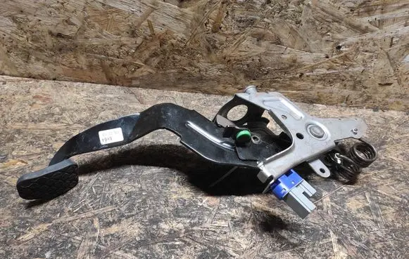 Mazda CX-7 Brake pedal EH6641300