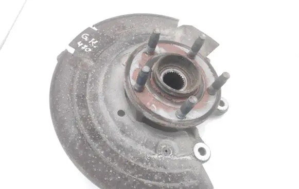 Rear wheel hub spindle/knuckle