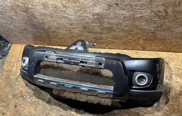 Mitsubishi L200 Front bumper 