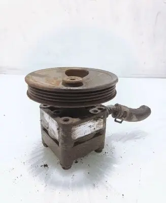 Nissan Almera Tino Power steering pump