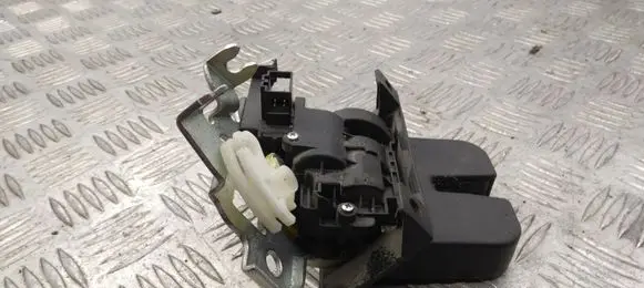 Audi A4 S4 B8 8K Tailgate/trunk/boot lock/catch/latch 8K9827505A