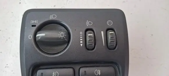 Light switch