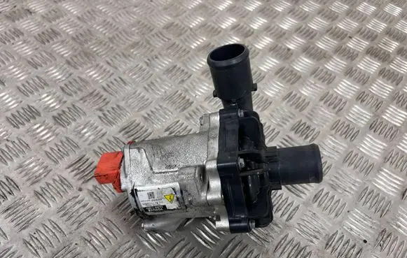 Toyota Mirai II Water pump 16A10-77051