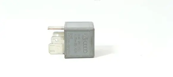 Audi A4 S4 B6 8E 8H Other relay 8D0951253