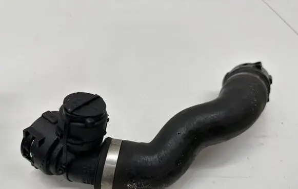 BMW 5 GT F07 Engine coolant pipe/hose