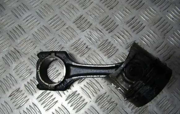 Renault Laguna I Piston with connecting rod