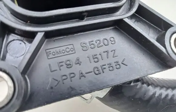 Mazda 6 Thermostat/thermostat housing LF941517Z