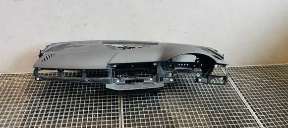 Audi A5 Dashboard 8W2857001H 8W2857033