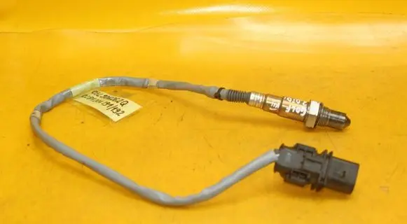 Volkswagen Golf VII Lambda probe sensor 03L906262Q 0281004191