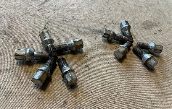 Audi TT Mk1 Nuts/bolts 