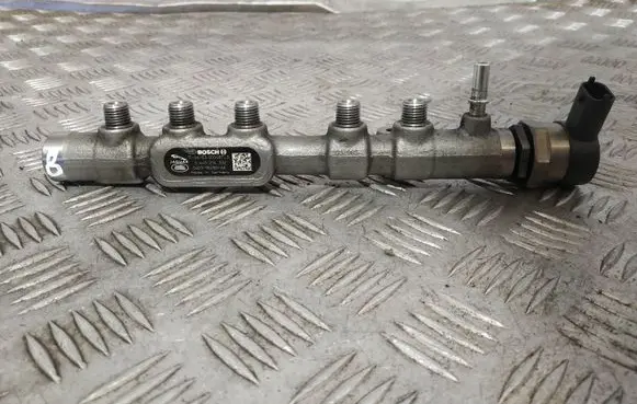 Land Rover Discovery Sport Fuel main line pipe G4D39D280AA 0445214332