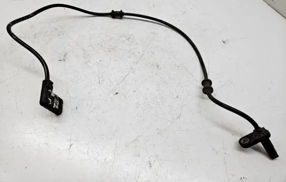 Mercedes-Benz E W212 ABS rear brake sensor A2129053603