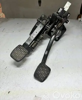 Mercedes-Benz A W169 Pedal assembly A1692900901