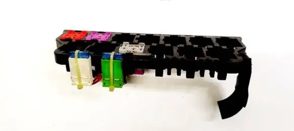 Volkswagen Golf IV Fuse box set 8D0937503E