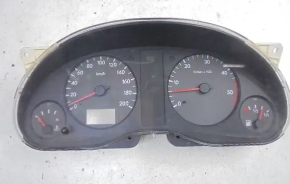 Volkswagen Sharan Speedometer (instrument cluster) 7M0920802H
