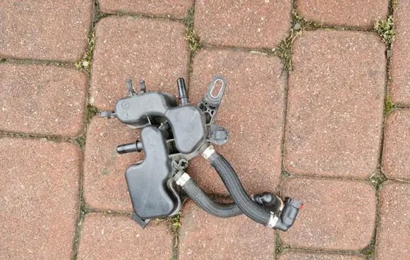 Renault Captur II Fuel tank valve 