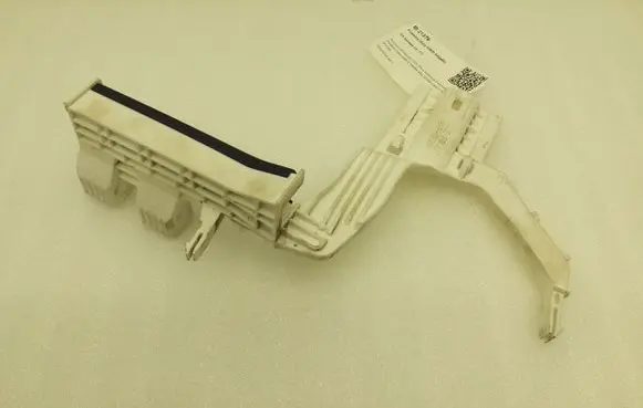 KIA Sportage Front door windshield rail 