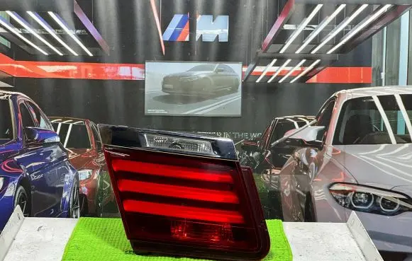 BMW 7 F01 F02 F03 F04 Tailgate rear/tail lights 7300271