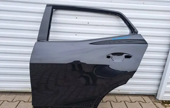 KIA Sportage Rear door 