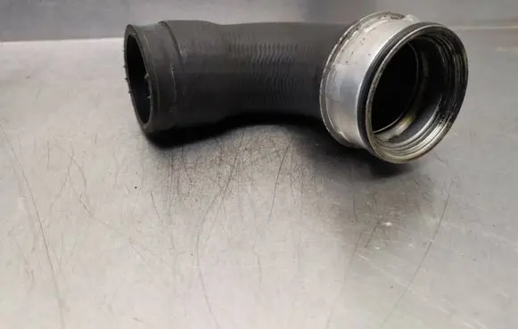 Volkswagen Polo IV 9N3 Intercooler hose/pipe 6Q0145838N