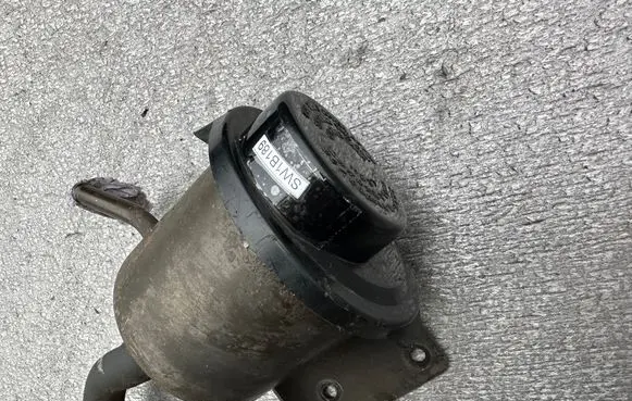 Nissan Patrol Y61 Power steering fluid tank/reservoir 49180VC100
