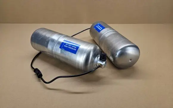 Volvo XC90 Air suspension tank/reservoir 31360726 31360725