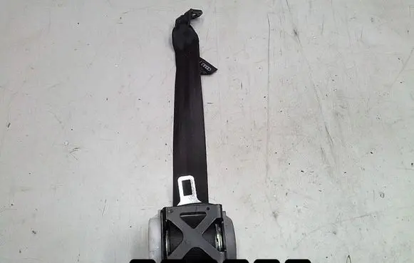 Audi A1 Front seatbelt