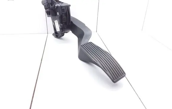 Opel Zafira A Accelerator throttle pedal 9202341 00811400